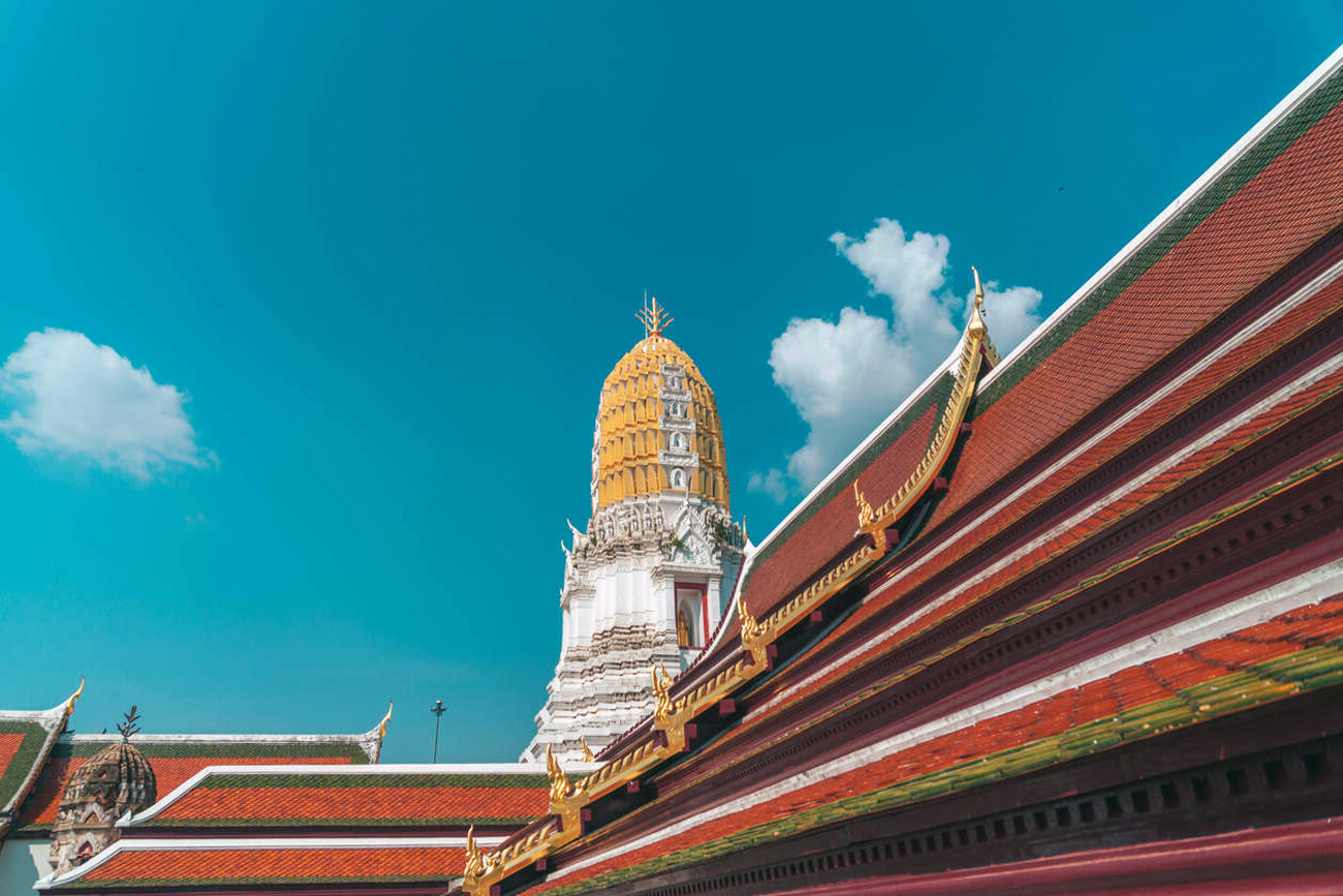 Experience Wat Phra Si Rattana Mahathat